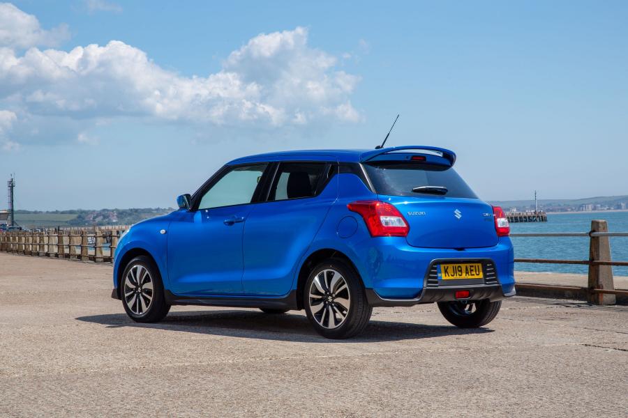 Suzuki Swift Attitude 2019 года  (UK) (фото 8 из 23)